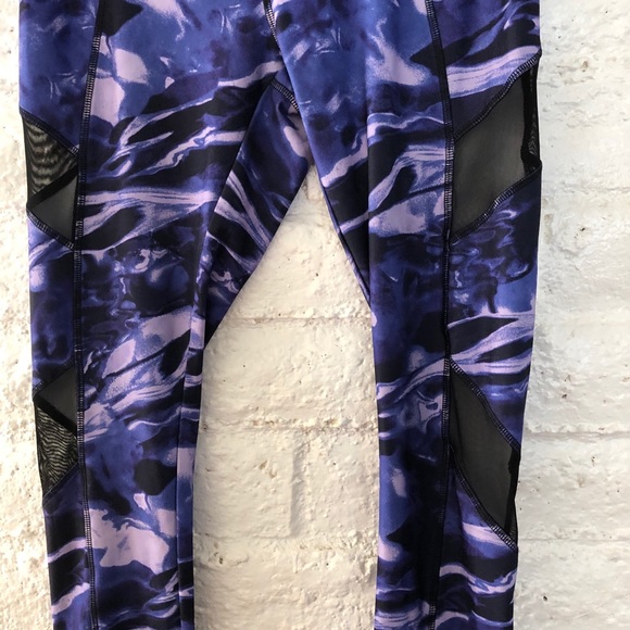 VOGO ATHLETA SIZE L - Picture 3 of 4